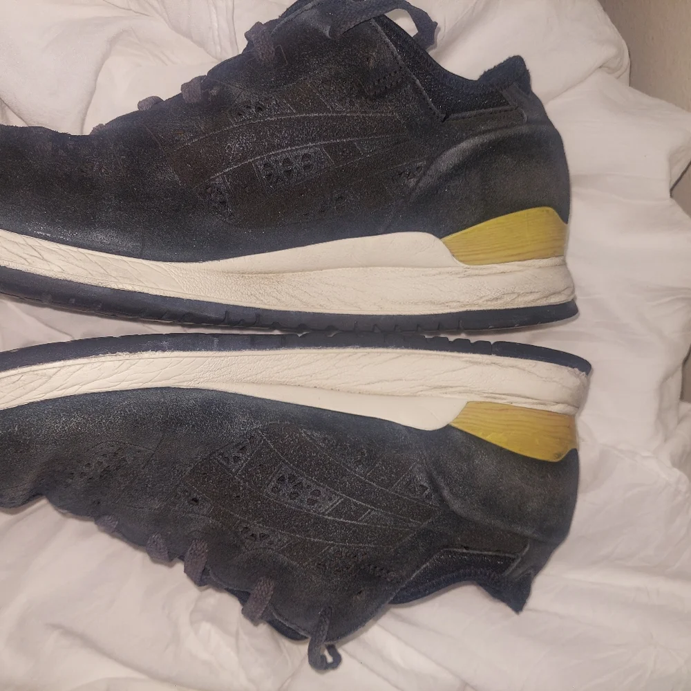 Mens ASICS Gel Lyte - Picture 3 of 5